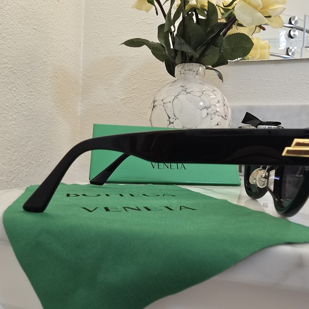 $525 Bottega Veneta BV1035S Black & Gold Cat Eye Sunglasses - Picture 10 of 11